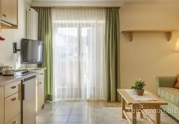 Angelika Aparthotel 3*